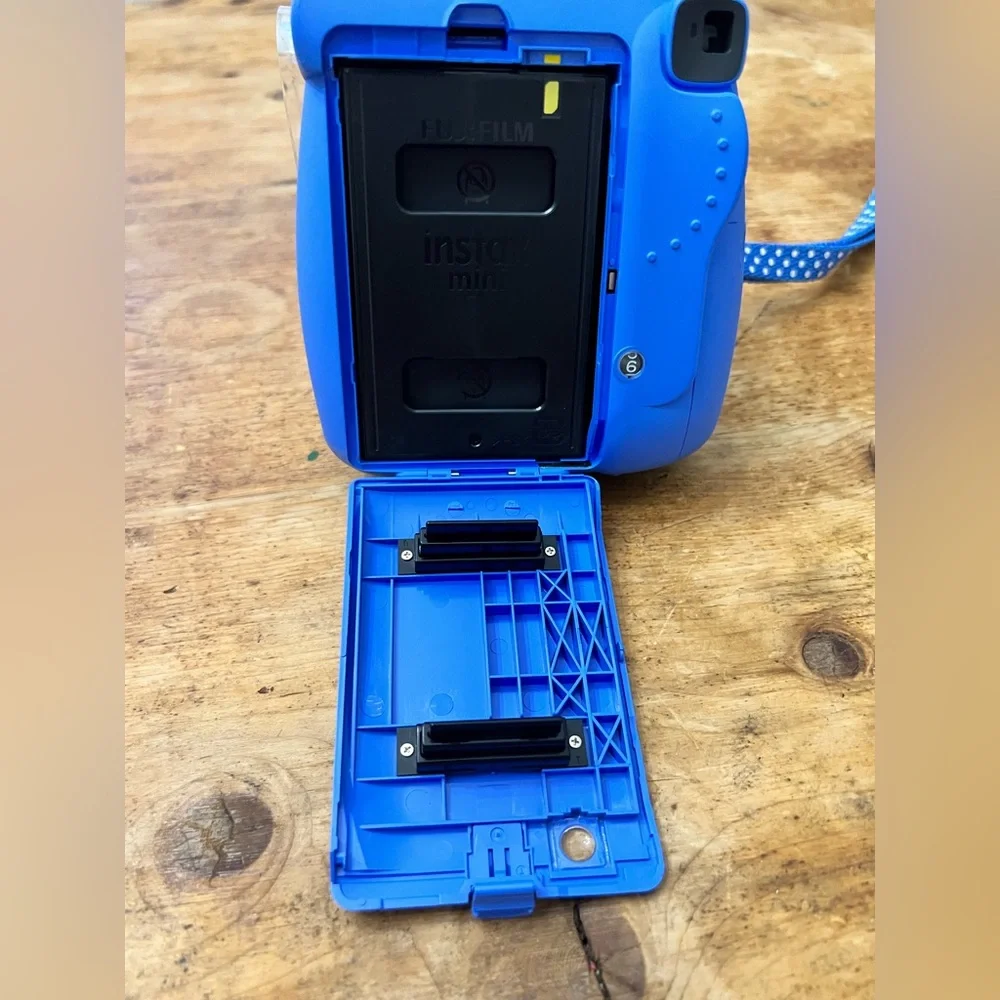 Fujifilm Instax Mini 9 Instant Camera in cobalt blue with case
